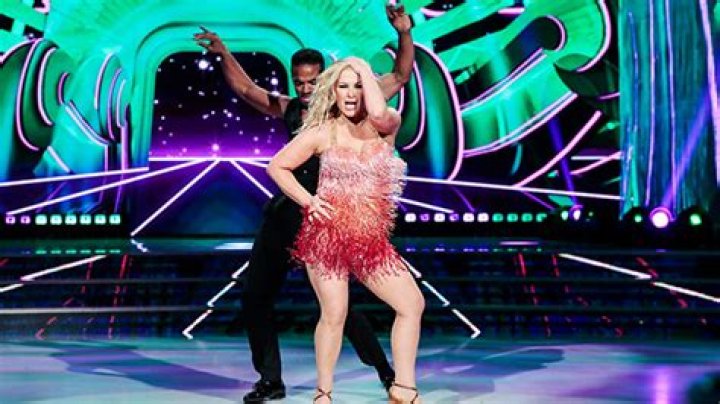 Anastacia, 49, Suffers Major Wardrobe Malfunction: Skirt Lifts Up To Reveal Butt, Crotch & More
