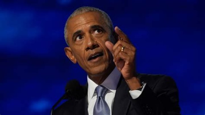 Barack Obama Holds Hands With Michelle & Gushes About ‘Best Friend’ in Valentine’s Day Tribute