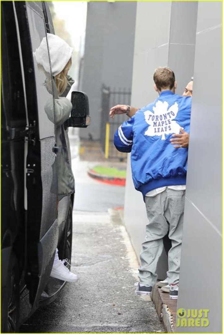Justin Bieber Wears Face Mask While Out With Hailey Baldwin in Beverly Hills — See Pics