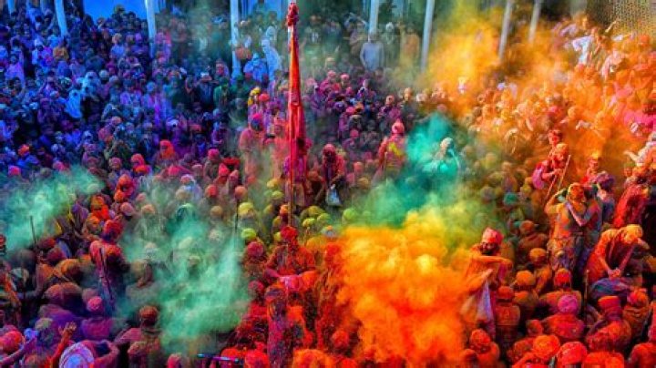 Priyanka Chopra & Nick Jonas Share A Kiss During Colorful Holi Celebration: Photos
