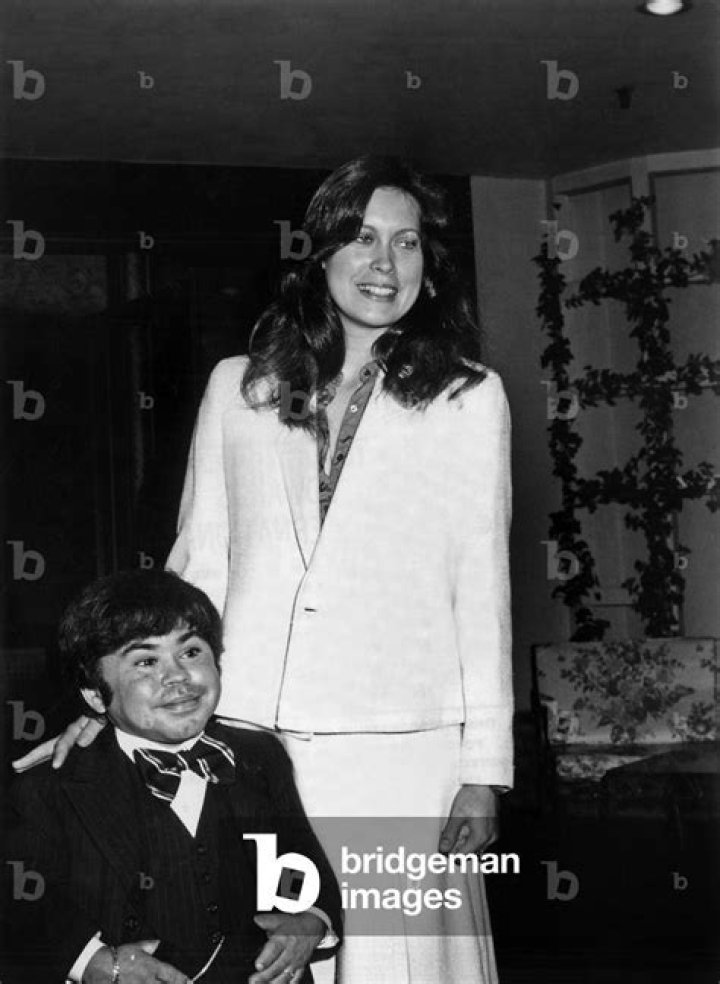 Who Is Hervé Villechaize? — About Actor Peter Dinklage Is Playing – Hollywood Life